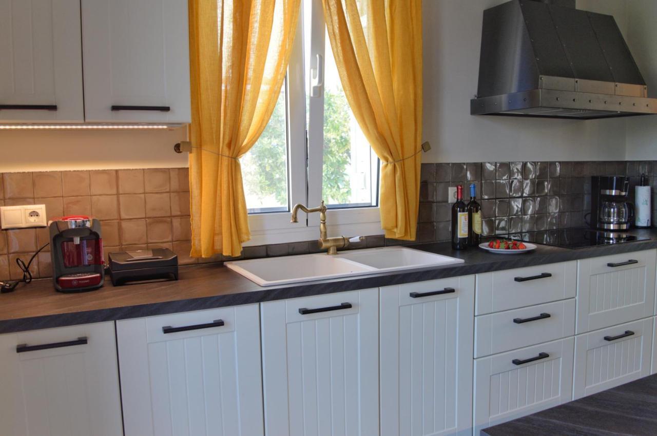 Lucas Home Lixouri Buitenkant foto