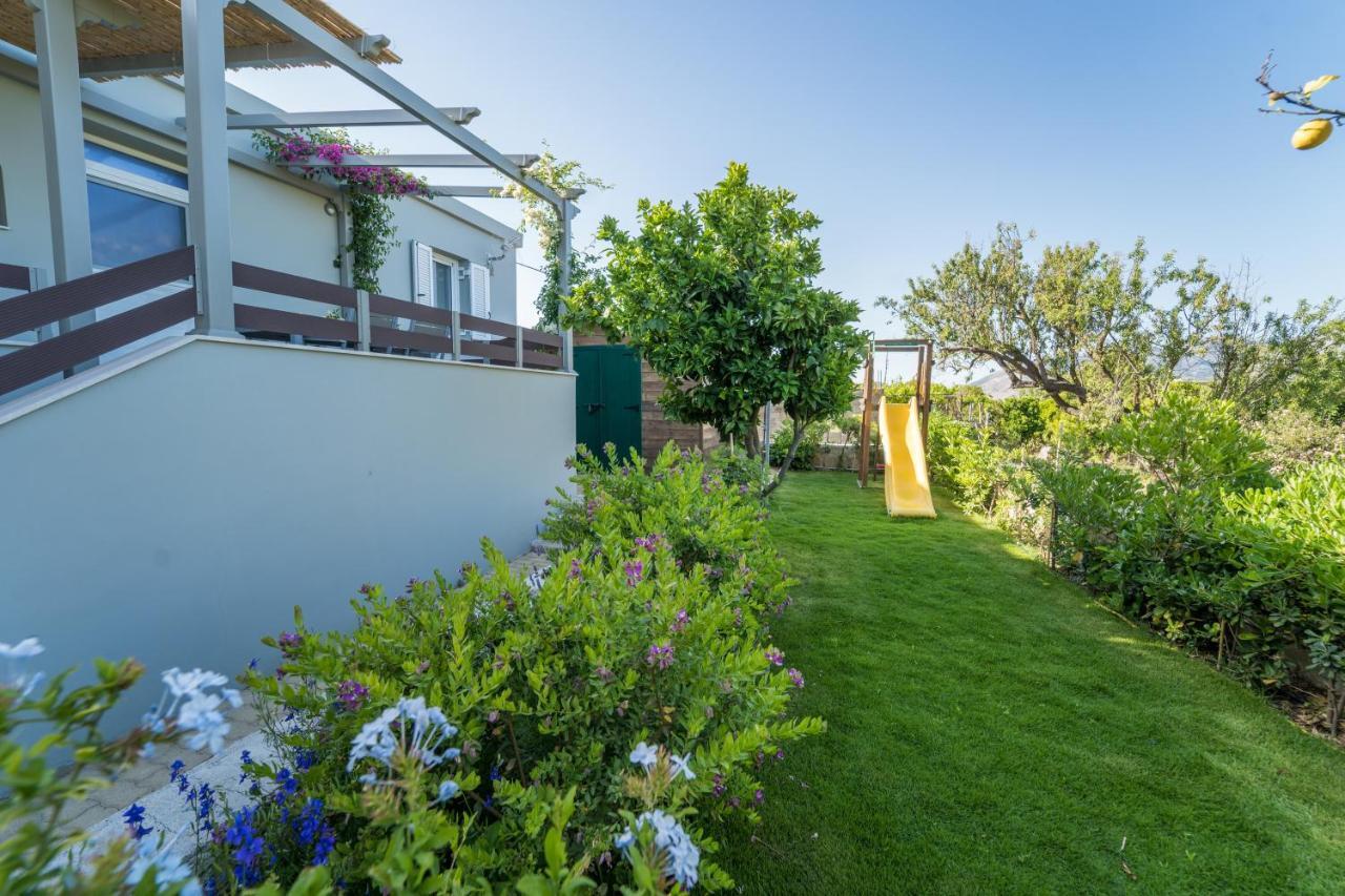 Lucas Home Lixouri Buitenkant foto